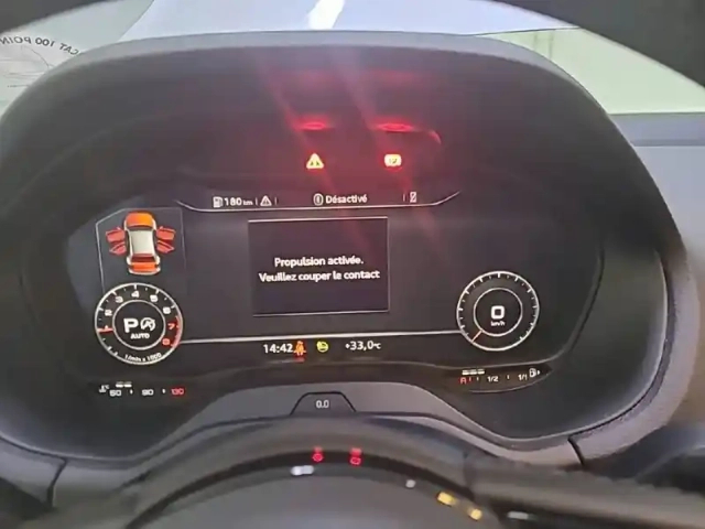 Audi Q2 35 tfsi 150 s tronic 7 — photo 13