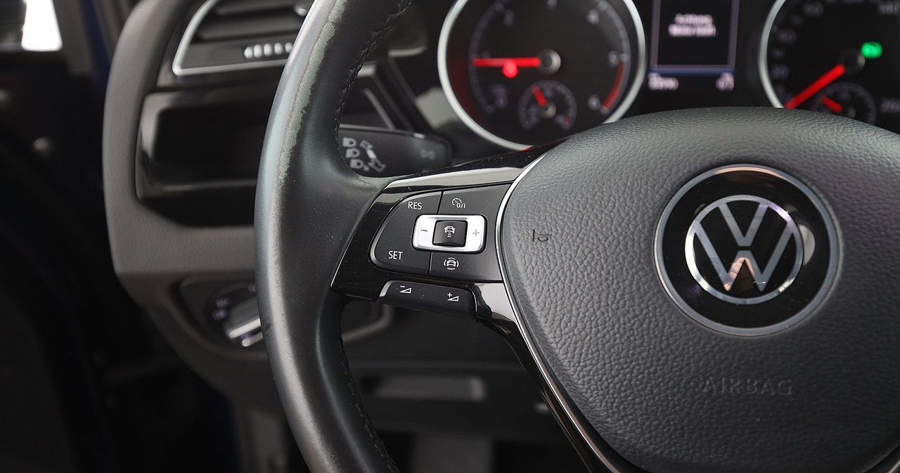 Volkswagen Touran — photo 25