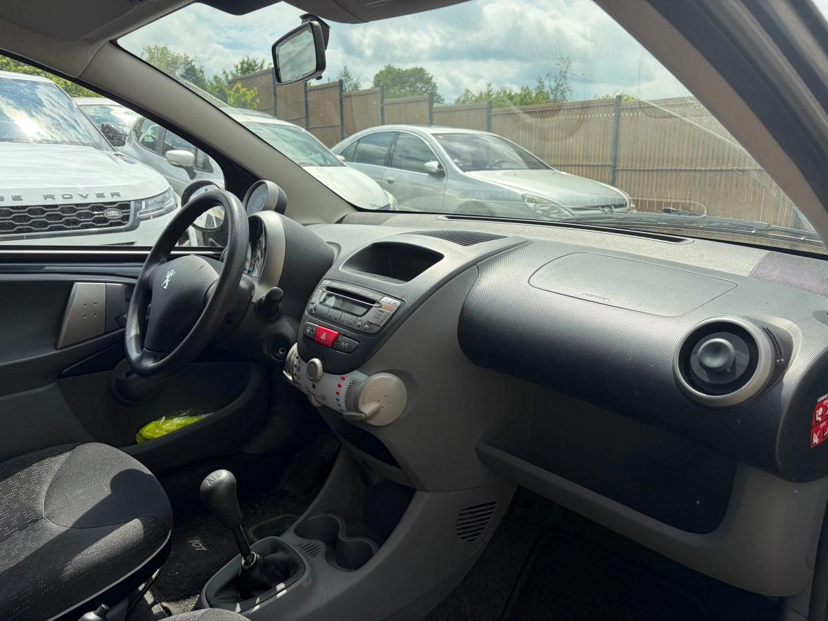 Peugeot 107 1.4 HDI 55 TRENDY occasion - Diesel - 2009 - 21 850 km - 4 490 € - Orgeval (Yvelines) 992786245192 — photo 14
