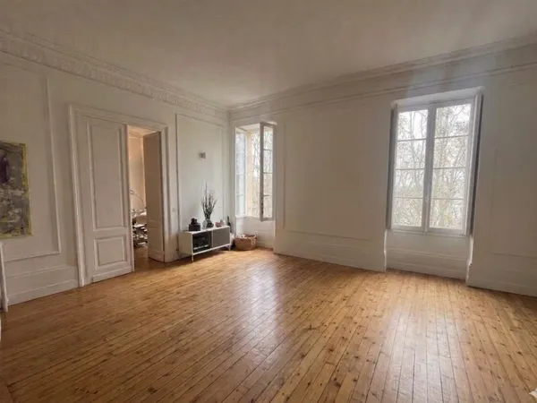 Loue bureaux 170m² Bordeaux, centre triangle d'or, immeuble de prestige