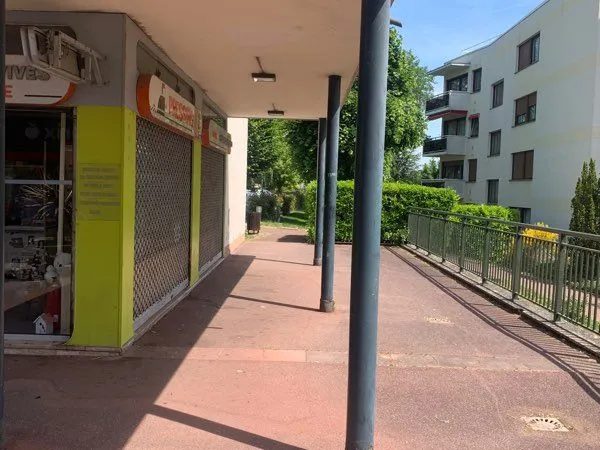 Local commercial à vendre