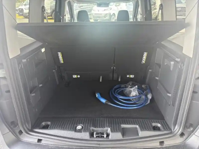 Ford Tourneo courier 136ch 46kwh active — photo 11