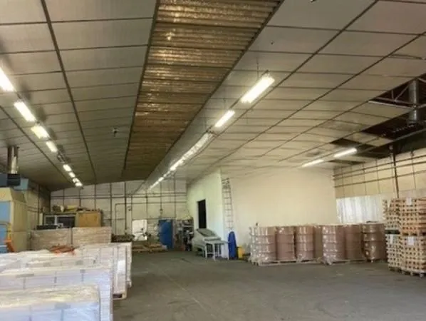 Local industriel 630 m²