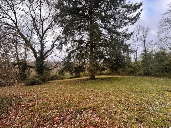 A VENDRE - Terrain à bâtir Le Pont Chrétien