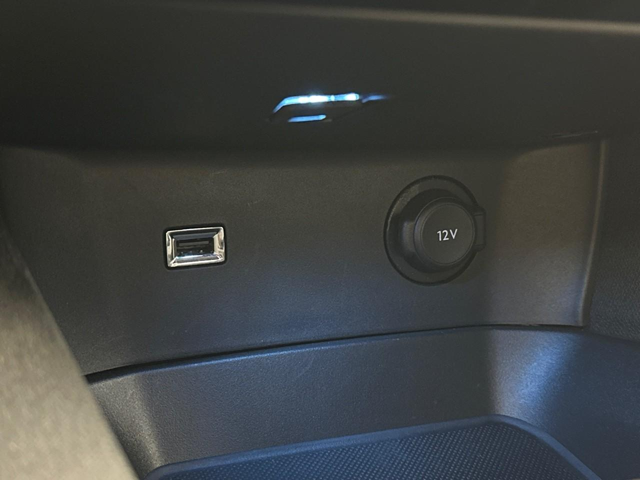 Peugeot 3008 hybrid 225 e-eat8 gt — photo 28