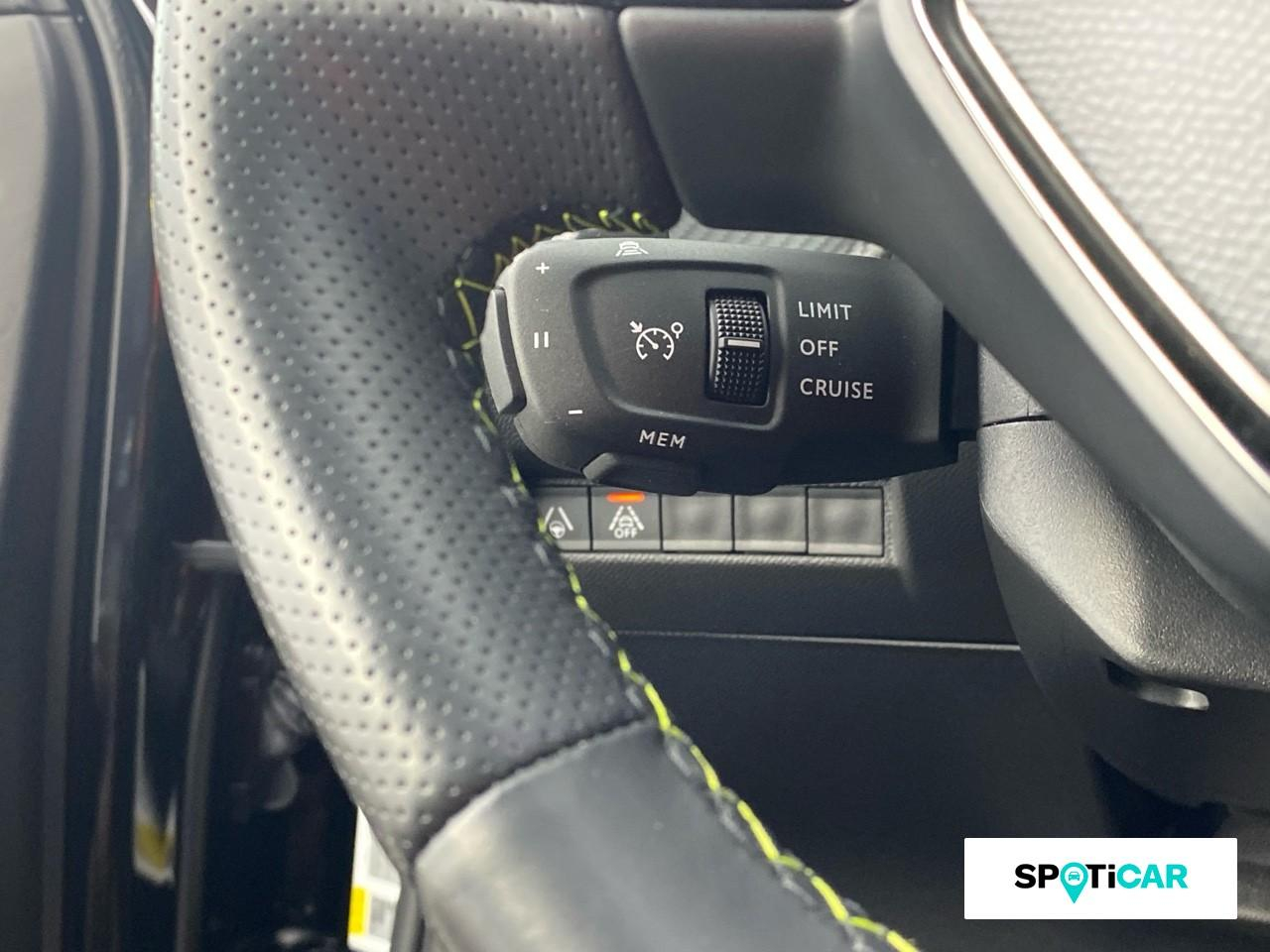 Peugeot 2008 1.2 puretech 155ch s&s gt pack eat8 — photo 18