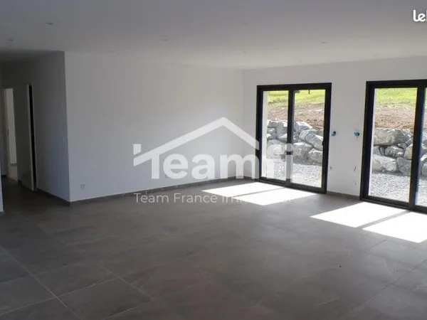 Maison 8 pièces 110 m²