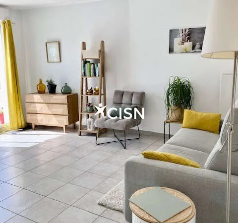 Saint nazaire villes martin beau t2 de 45m2 avec garage en dernier etage
