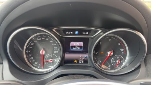 Mercedes Classe GLA 200 d 136 7G-DCT - Whiteart Edition – 2017 – 145756 km – Diesel – Boîte Automatique — photo 16