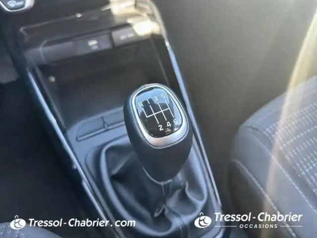 Kia Stonic 1.0 t-gdi 100 ch bvm6 active — photo 24