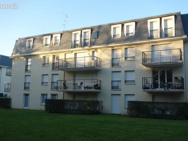 Chantilly Résidence les 3 Lys - 2 pièces avec terrasse et parking (place privée numérotée)