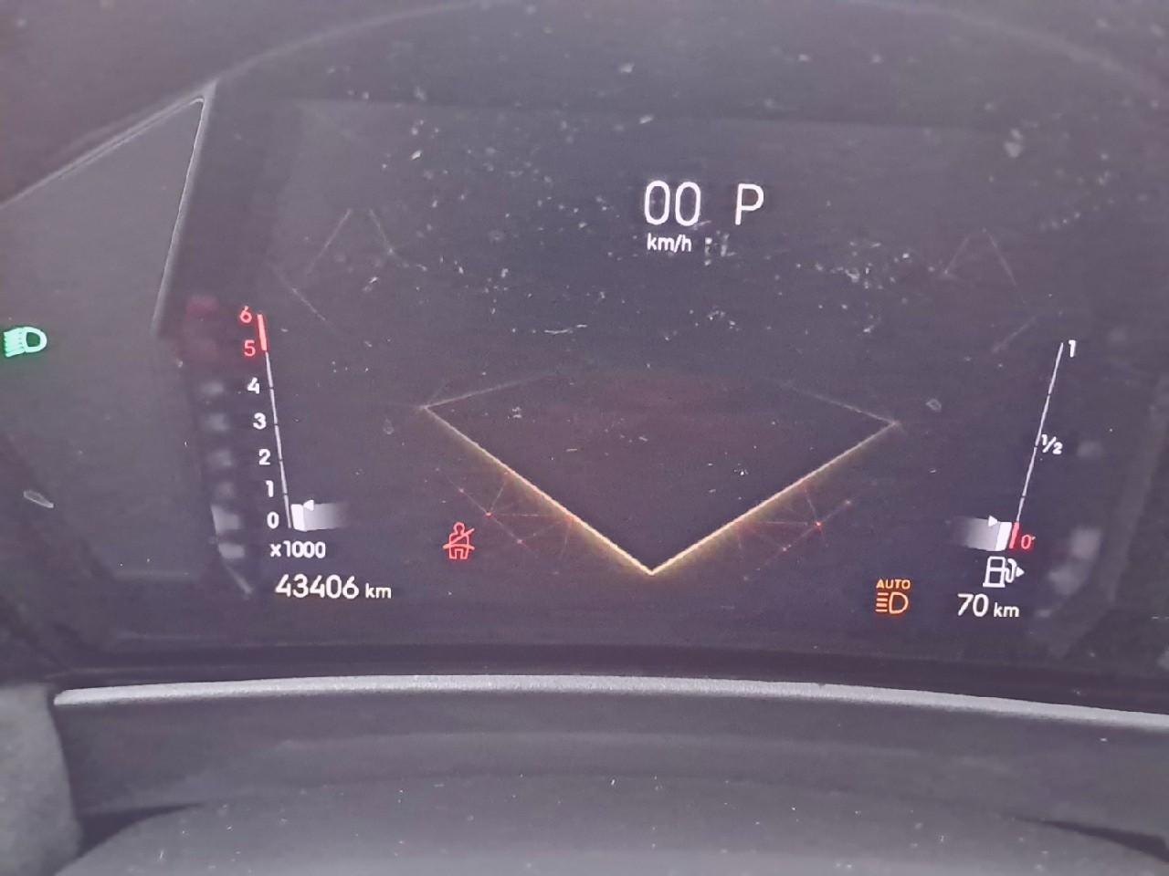 Ds Ds 4 bluehdi 130 eat8 performance line+ — photo 30