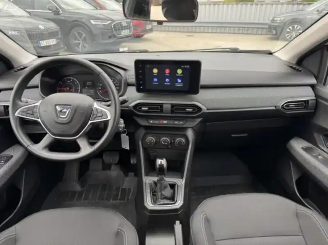 Dacia Sandero 1.0 tce 90ch confort cvt -22 — photo 15