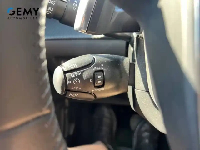 Peugeot 208 hybrid 100 e-dcs6 — photo 22