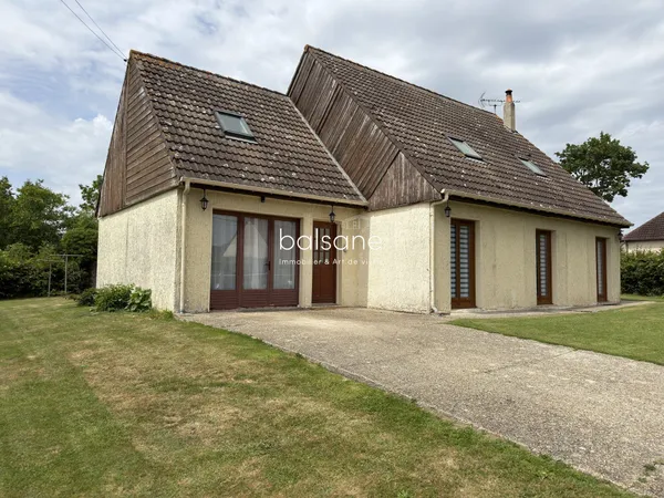 Maison familiale, 6 chambres, beau terrain de 1399 m²