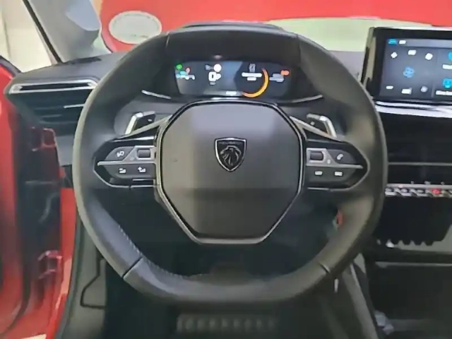 Peugeot 208 hybrid 110 e-dcs6 — photo 31
