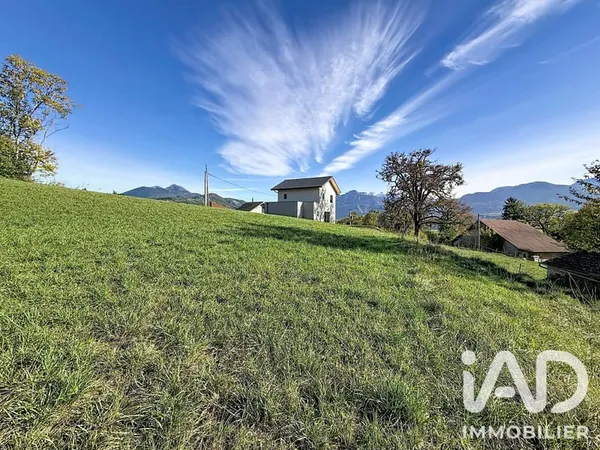 Terrain 643 m²