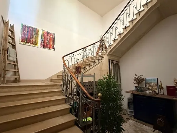 Appartement 5 pièces 220 m²