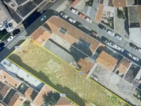 Terrain constructible 953 m²