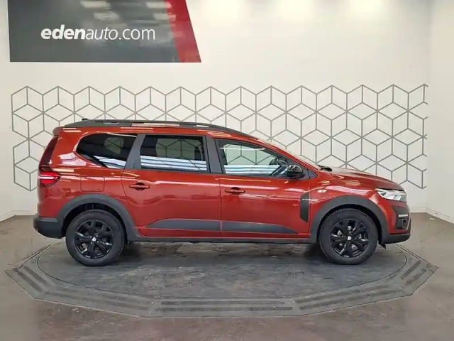 Dacia Jogger tce 110 5 places — photo 6