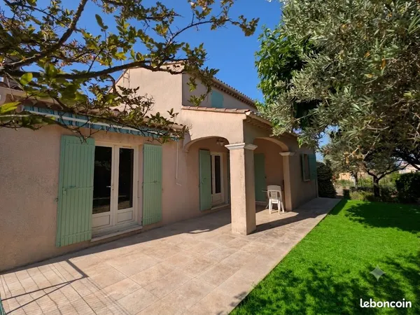 Villa familiale 140 m2 - 4 chambres dont 2 plain-pied - 790m2 terrain arboré et grand garage