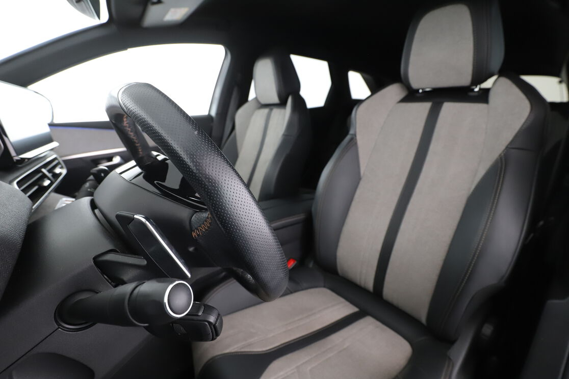 Peugeot 3008 1.6 Hybrid GT e-EAT8 — photo 9
