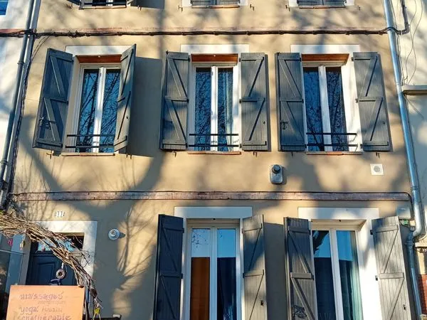 Chambre à louer dans maison de ville