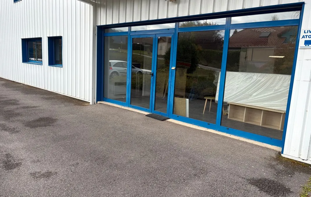 Photo 1