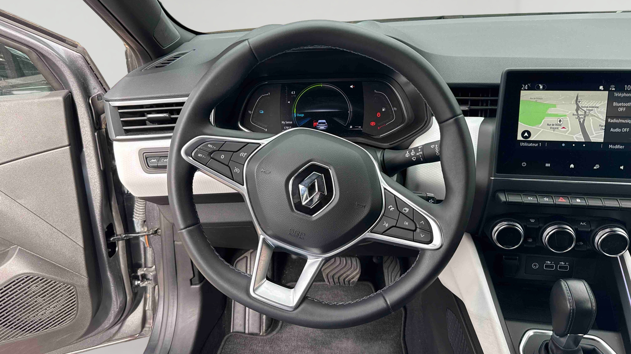 Renault Clio E-Tech full hybrid 145 — photo 10