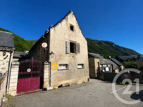 Maison 8 pièces 205 m²