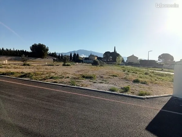 Terrains constructibles - Village au pied du Ventoux