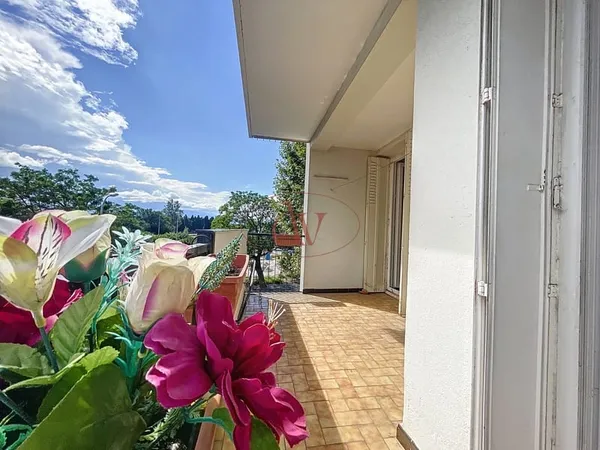 APPARTEMENT T3 / 74M2 / 3 ÈME ÉTAGE /GARAGE / MOYEN VERNET