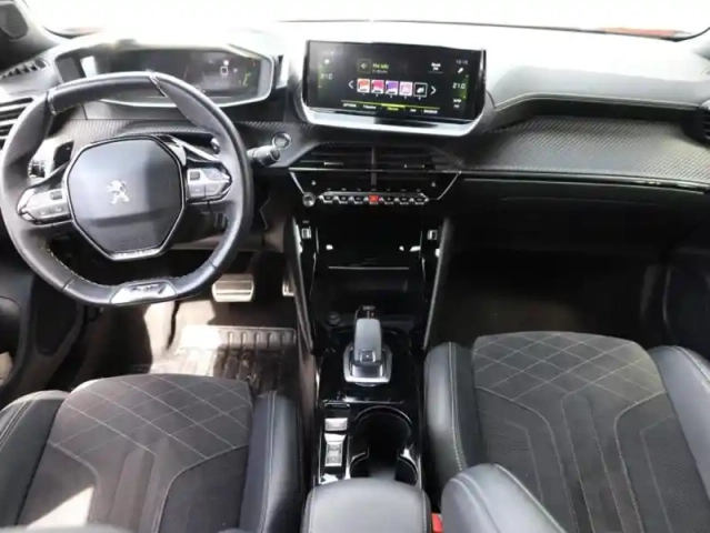 Peugeot 2008 1.2 puretech 130ch s&amp;s gt pack eat8 — photo 10