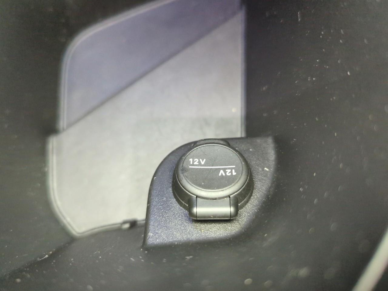 Peugeot 3008 hybrid 136 e-dcs6 allure — photo 29