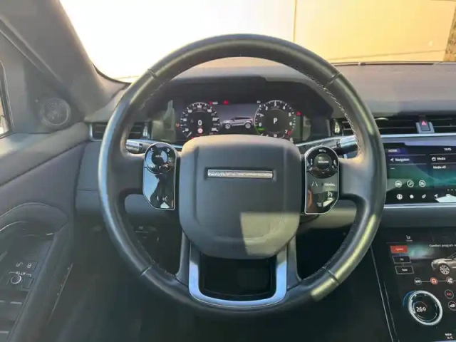 Land Rover Range Rover evoque mark i p300e phev awd bva8 — photo 12