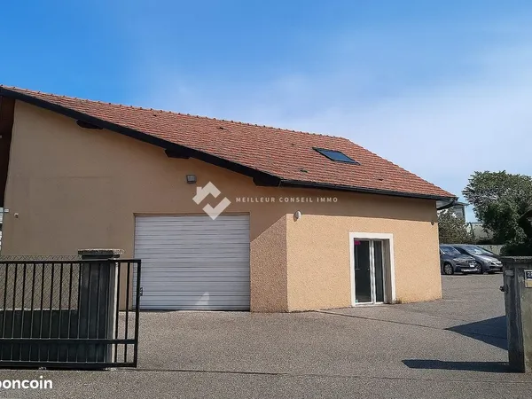 Local 125 m² Cessy
