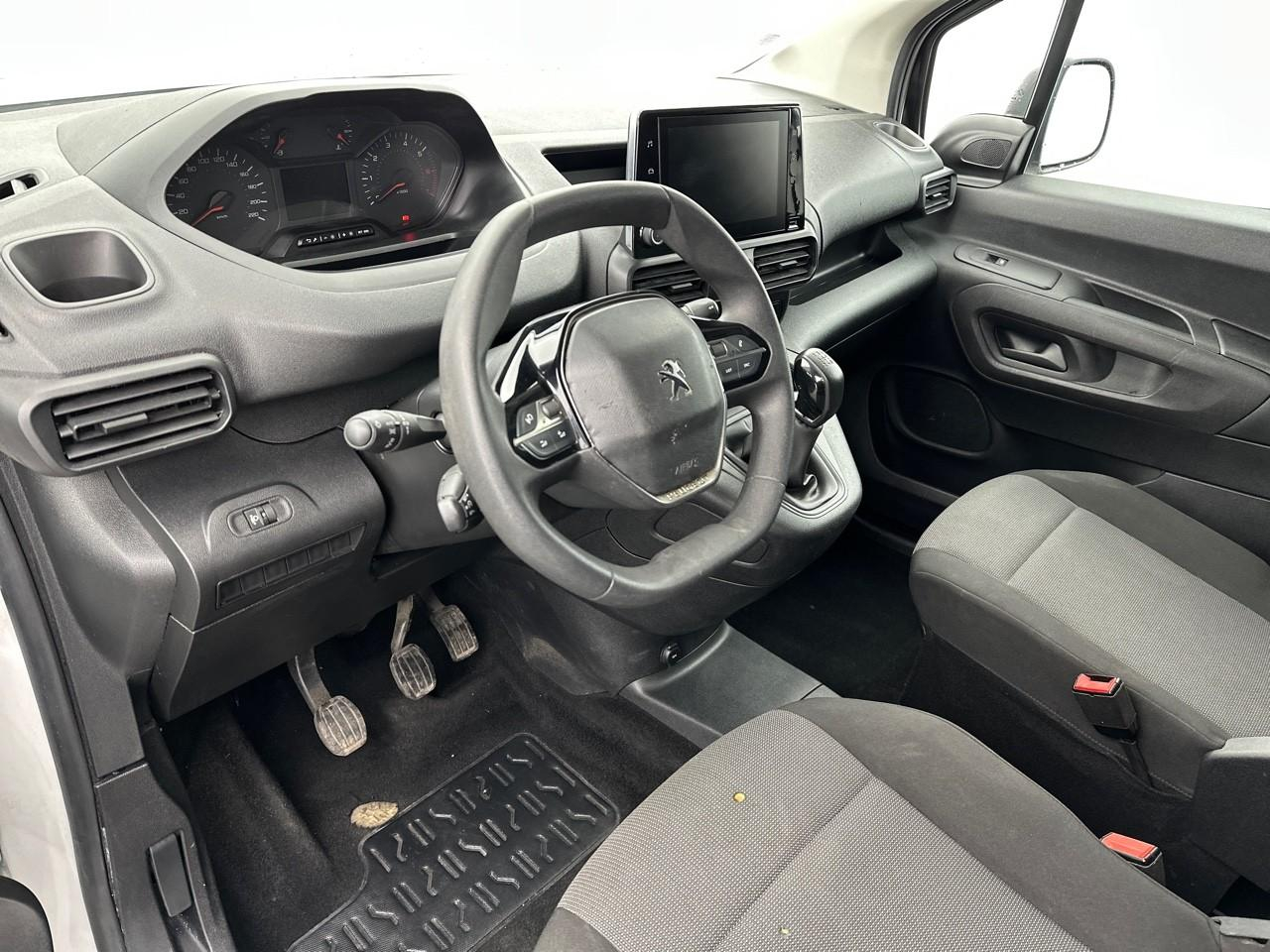 Peugeot Partner fourgon standard 650 kg bluehdi 100 s&s bvm5 aspha — photo 9