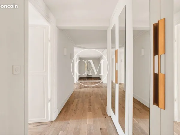 Appartement 6 pièces 165 m²