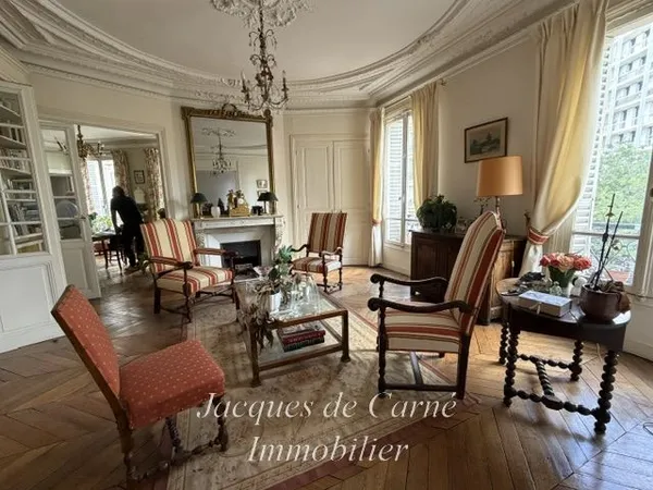 Vends t4 - 91 m² - Paris 75116