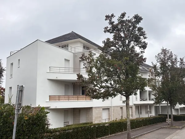 APPARTEMENT TYPE 3 avec balcon et parking