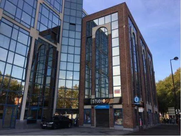 Bureau et espace de travail Location Roubaix   60000€
