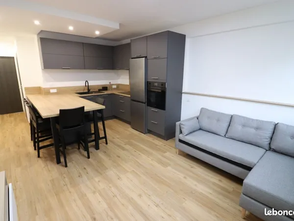 Beau T2 meublé de 37 m² - Centre de Chamalières - Parking et cave