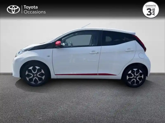 Toyota Aygo 1.0 vvt-i 72ch x-play 5p pack style car play — photo 3