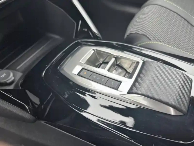 Peugeot 208 hybrid 145 ch e-dcs6 — photo 14