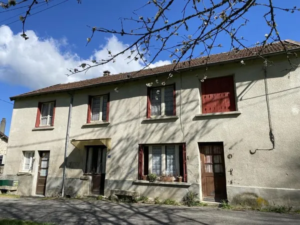 Ensemble immobilier composé de 2 maisons, garage et terrain