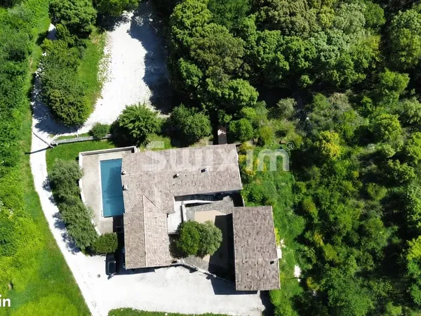 Mas 11 pièces 290 m²
