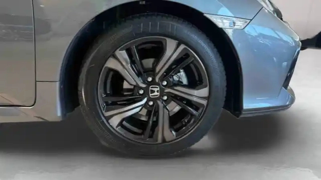 Honda Civic 1.0 i-vtec 129 — photo 10