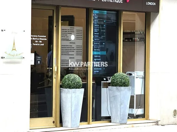 À VENDRE–Fonds de commerce institut de beauté Paris 15e proche Tour Eiffel