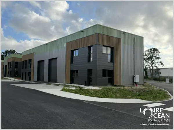 Local industriel 195 m²