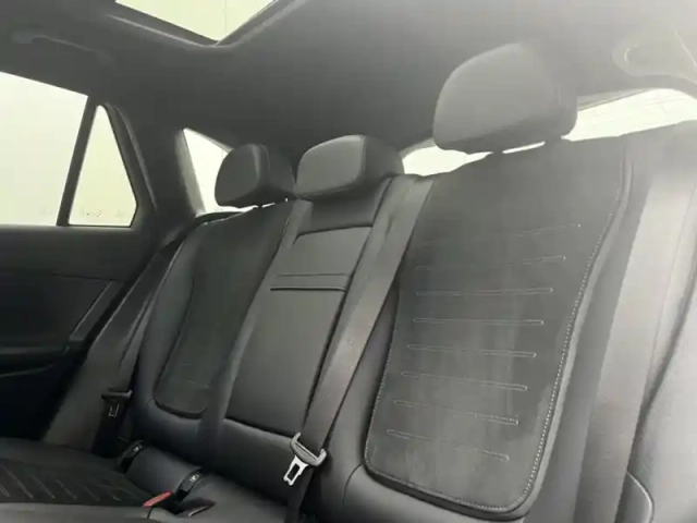 Mercedes Glc suv 300 de hybrid eq 4matic amg line — photo 12